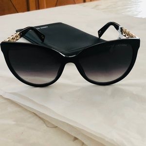 NWT Marc Jacobs cat eye sunglasses with case